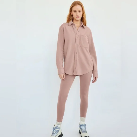 Aritzia TNA polar fleece shirt - Picture 2 of 5